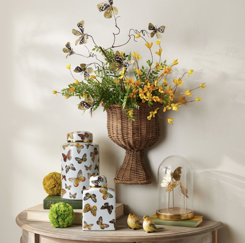 Flat Wall Urn Basket