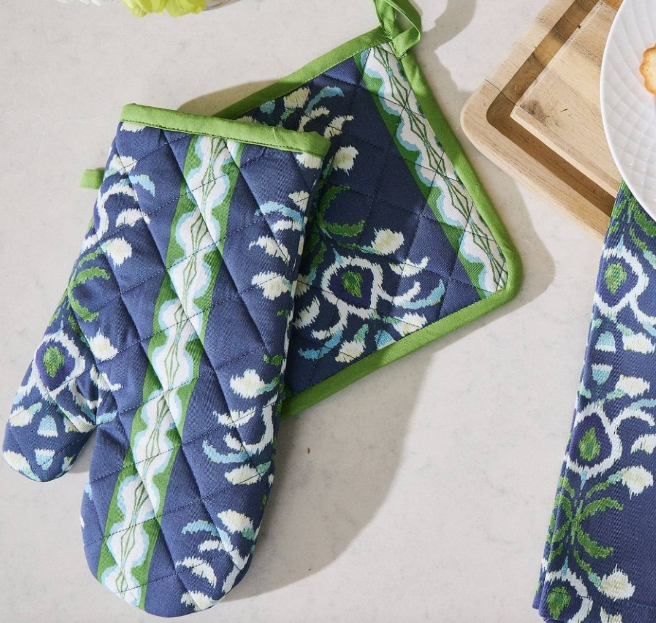 Rosemary Stripe Oven Mitt and Potholder Set