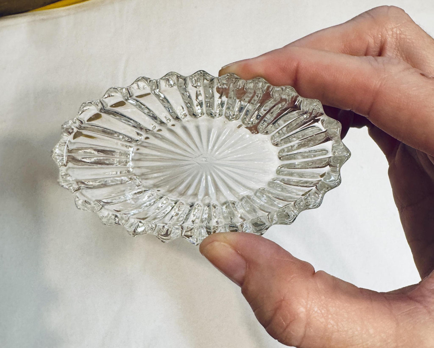 Heisey Oval Salt Cellar with Sunburst Pattern