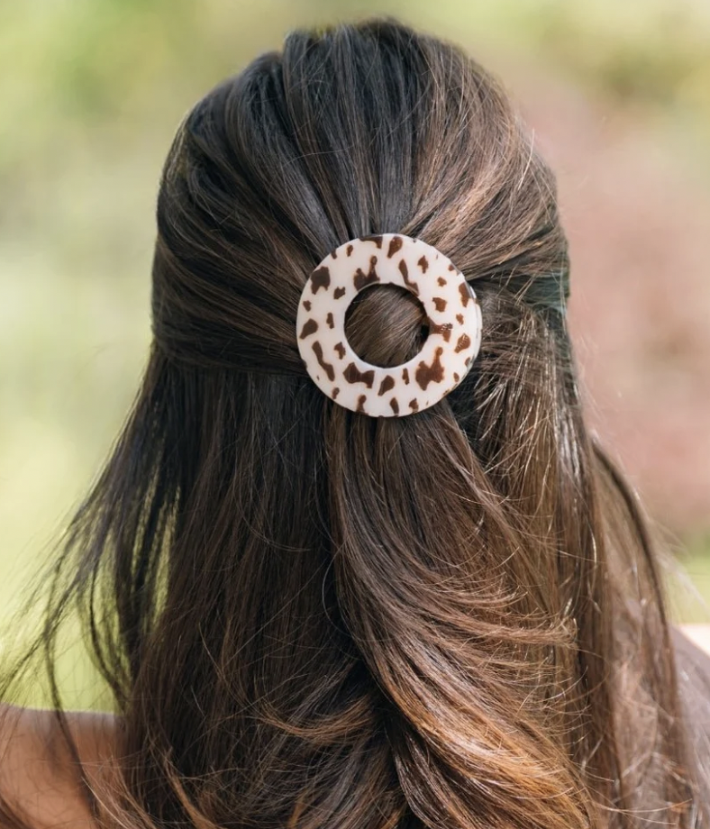 Blonde Tortoise | Medium | Flat Circle Hair Clip