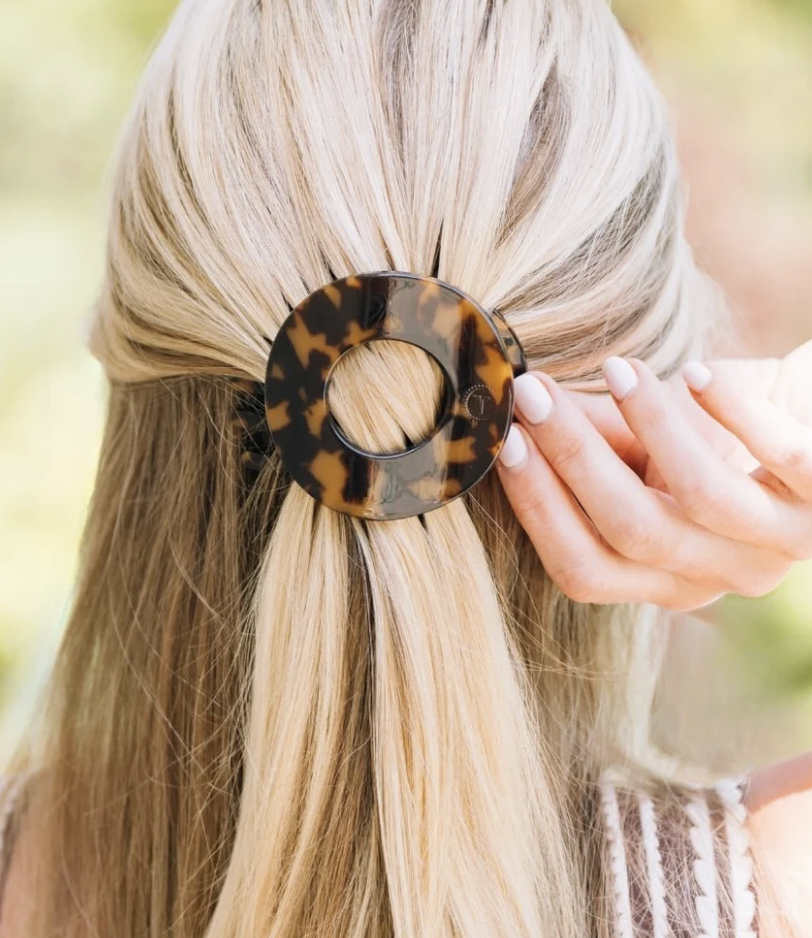 Tortoise | Medium | Flat Circle Hair Clip