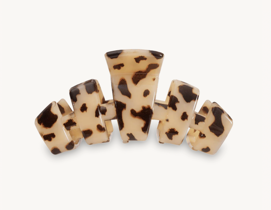 Classic Blonde Tortoise Medium Claw Hair Clip